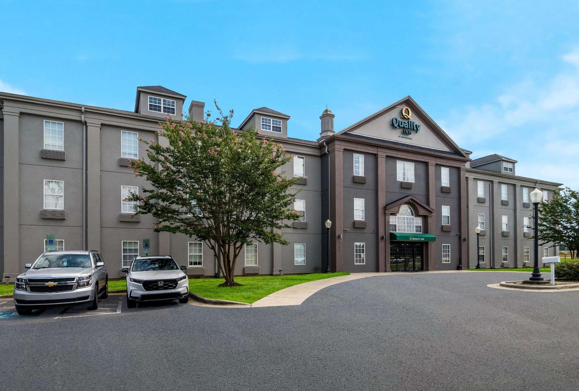 Quality Inn Goldsboro Exterior photo